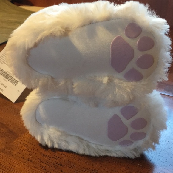 Host PickNWT Gymboree Faux Fur Crib Shoes - Picture 2 of 4